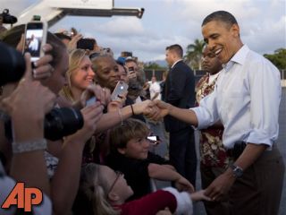 After a delay, Obama begins Hawaiian vacation - Hawaii News Now ...