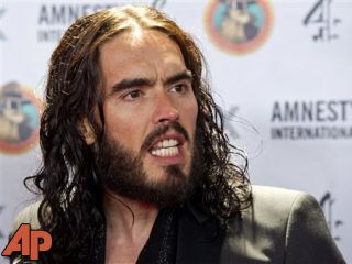 Actor Russell Brand turns himself in to NO police - NEWS10 ABC ...