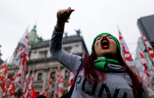 Argentine Senate debates measure to legalize abortion