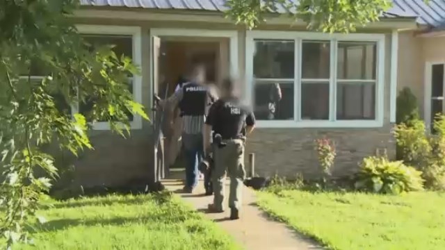 Immigration raids in Nebraska, Minnesota target businesses