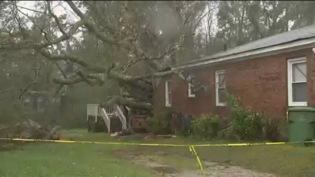 4 dead as Hurricane Florence drenches the Carolinas