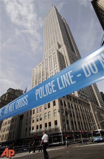 NYPD: No evidence yet gunman fired at officers - KTIV News 4 Sioux ...