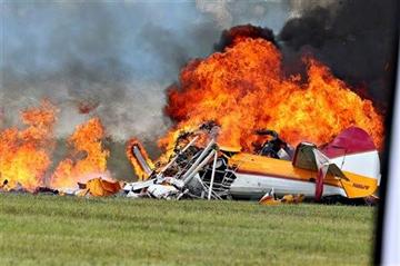 Ohio air show resumes after stuntwoman, pilot die - KMPH FOX 26 ...
