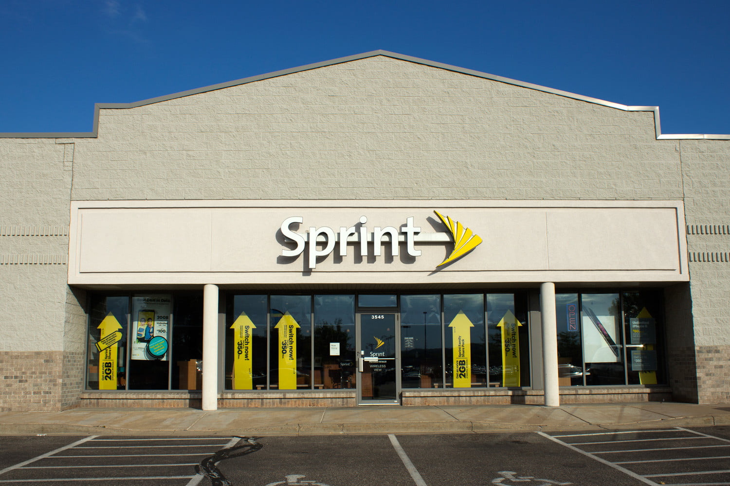 Sprint follows T-Mobile’s lead with new unlimited data plan for seniors