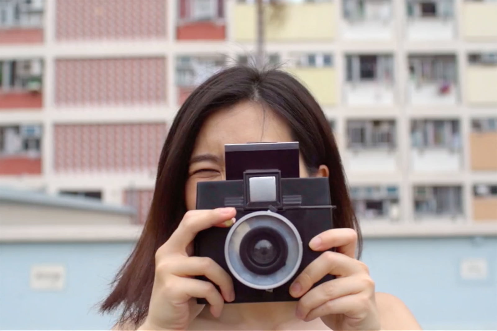 Photo FOMO: This retro-inspired instant camera has swappable lenses, $69 price