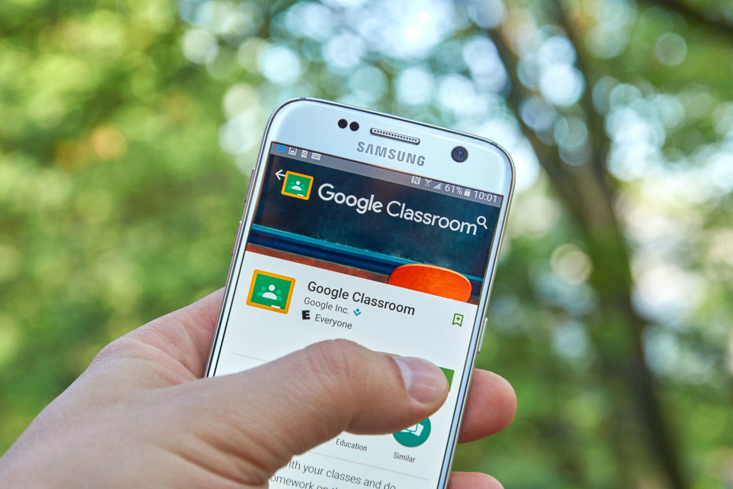 Google Classroom to stop students peeking online for test answers