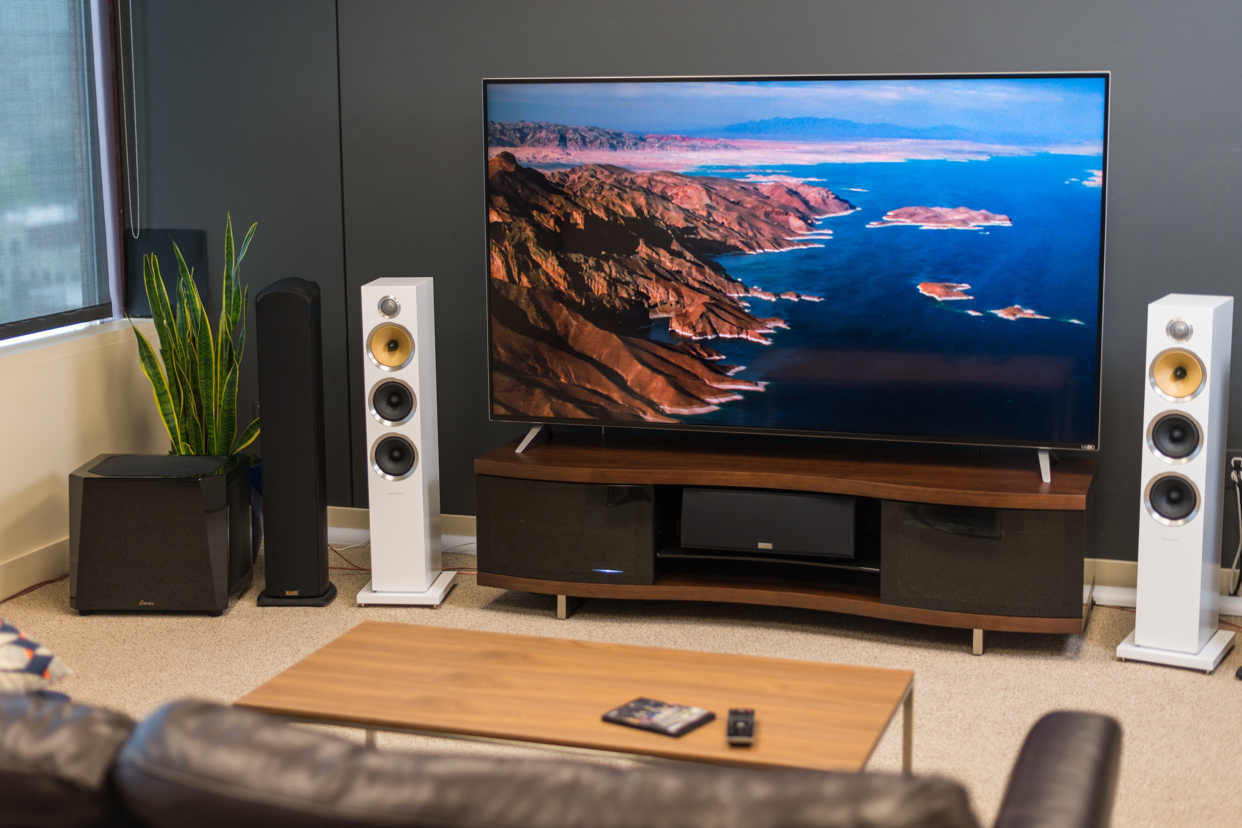 Home theater calibration guide: manual speaker setup
