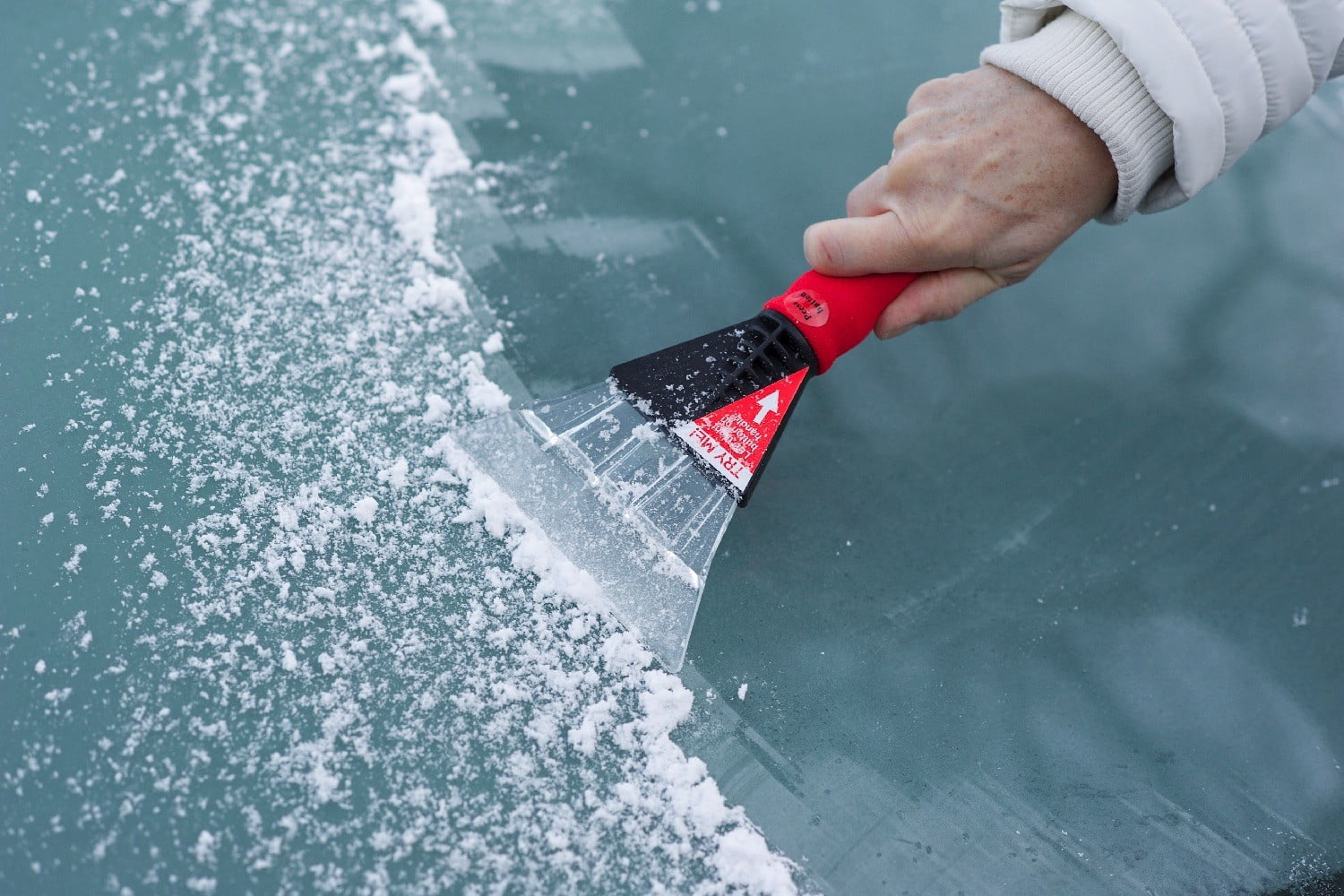 Solar-powered nanoscale coating could defrost frozen car windows