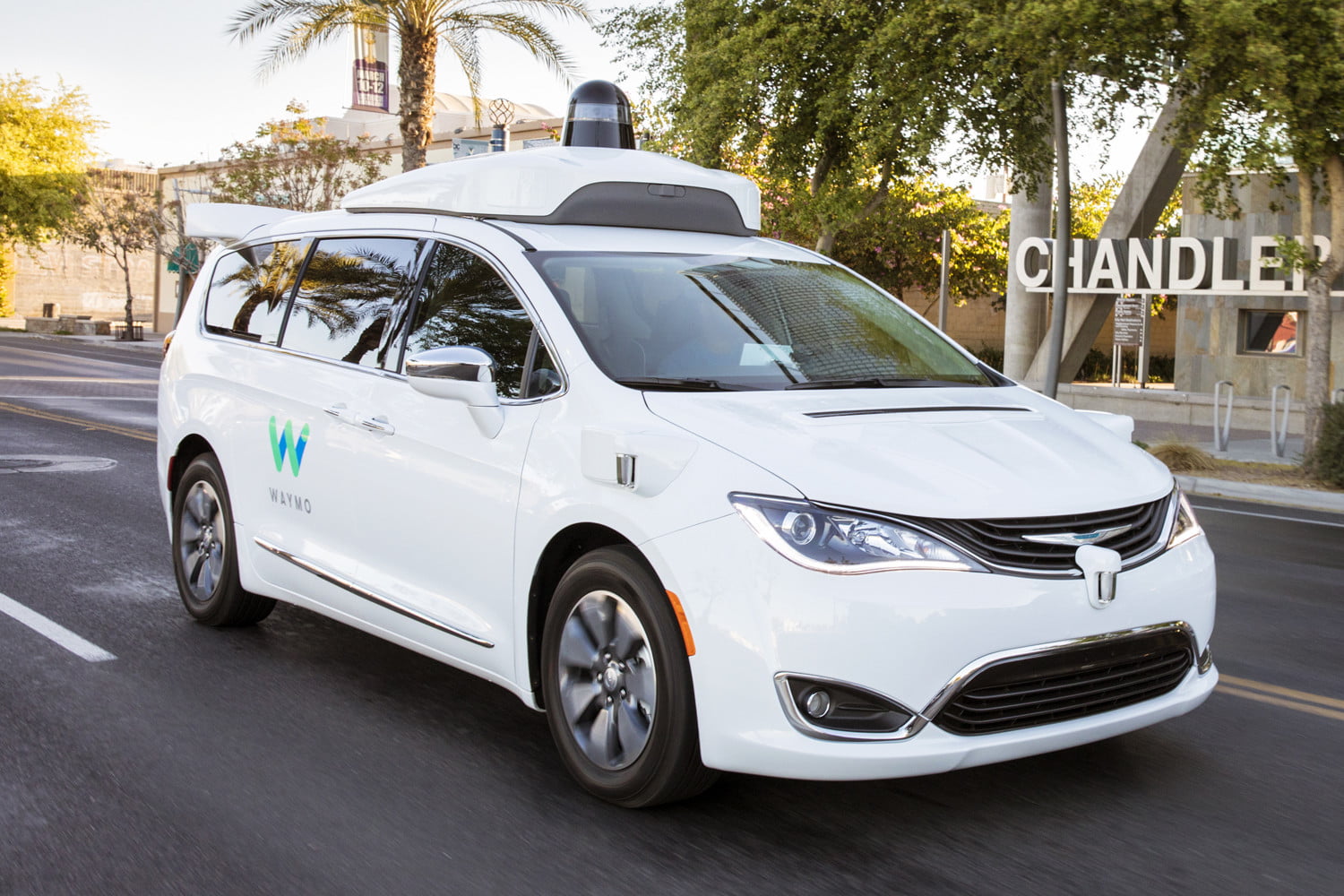 Autonomous cars: Waymo and Walmart partner on a grocery pickup service