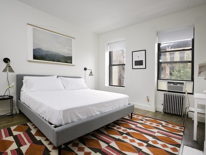 NYC startup Roomrs is renting smart apartments to young professionals at insanely low rates