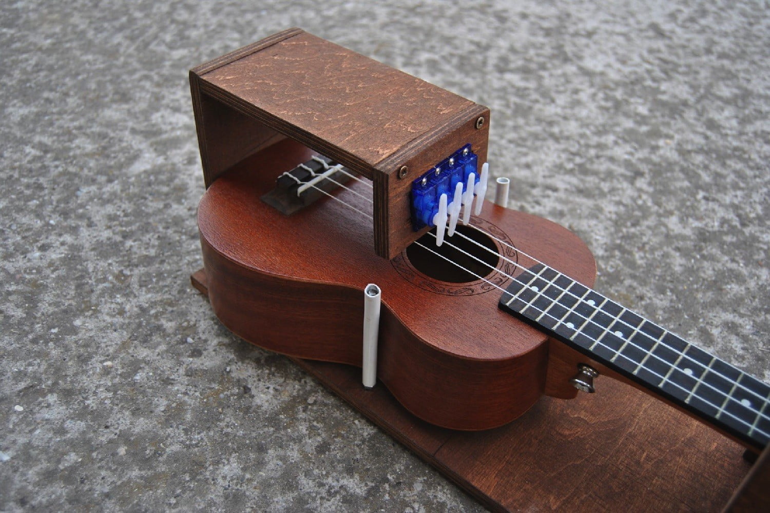 A serenade you can’t refuse: Ukulele-playing robot plays ‘The Godfather’ theme