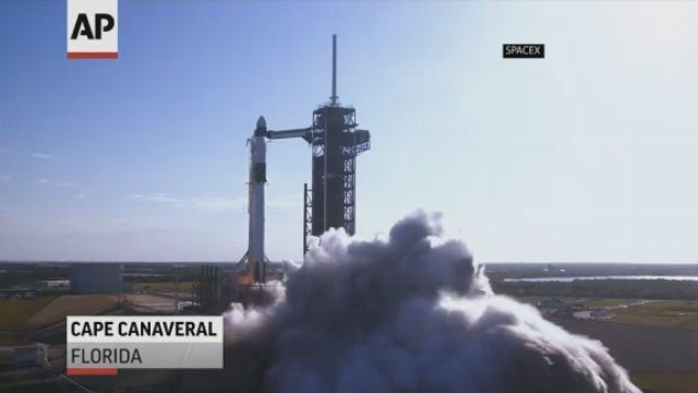 SpaceX debuts new crew capsule in crucial test flight