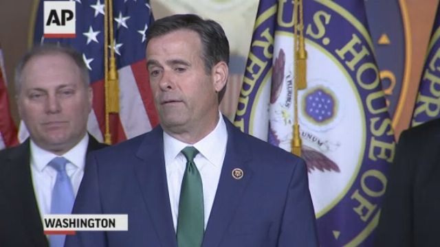 Dems not giving up on Russia probe; Trump visits Republicans
