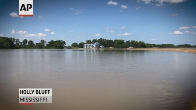 No end seen to struggle as Mississippi flood enters month 4