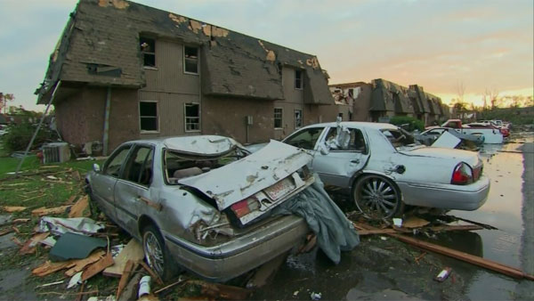 The Tuscaloosa twister obliterated homes and cars in its path. (Source: CNN)
