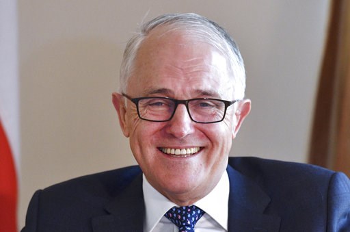 Australian prime minister abandons greenhouse gas target