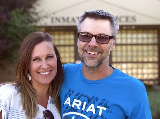 (Valerie Wright/Oregon Justice Resource Center via AP). CORRECTS DATE TO AUG. 3-This photo provided by the Oregon Justice Resource Center shows Josh Horner with his wife Kelli Horner after his release from the Deschutes County Jail in Bend, Ore., Monda... (Valerie Wright/Oregon Justice Resource Center via AP). CORRECTS DATE TO AUG. 3-This photo provided by the Oregon Justice Resource Center shows Josh Horner with his wife Kelli Horner after his release from the Deschutes County Jail in Bend, Ore., Monda...