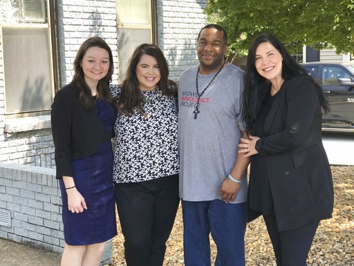 Correction: Murder Conviction Overturned-Arkansas story