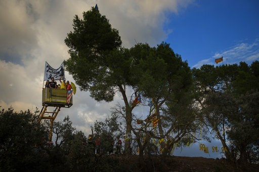 Plight of jailed Catalans strains dialogue with Spain
