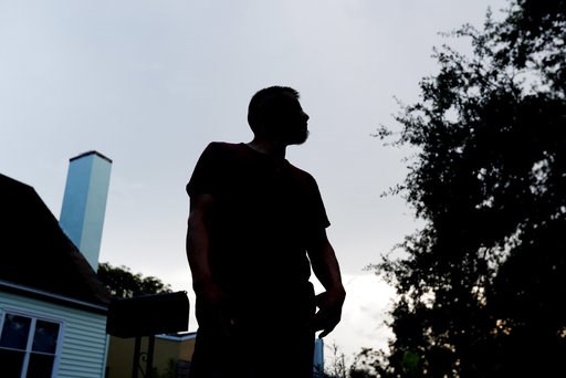 Parents face tougher rules to get immigrant children back
