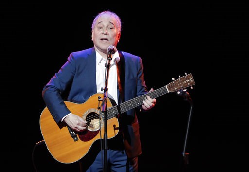 Paul Simon wraps up farewell tour back home