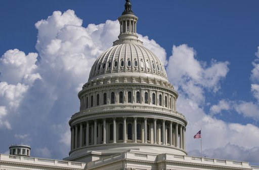 Congress set to keep gov't open, delay action on border wall