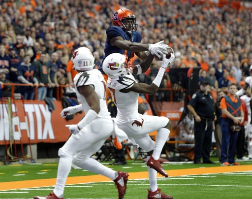 No. 13 Syracuse beats Louisville 54-23 _ perfect in dome