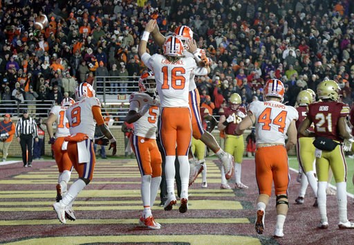 No. 2 Clemson knocks out No. 17 BC 27-7 to win division