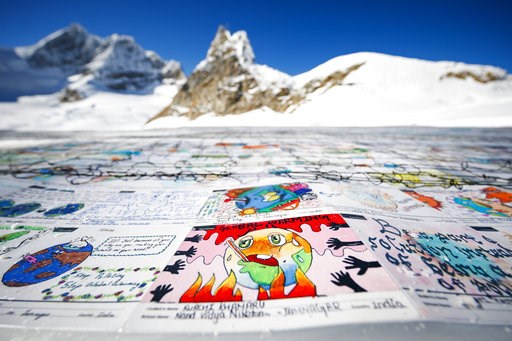 Kids' postcards blanket Alpine glacier in eco-friendly stunt