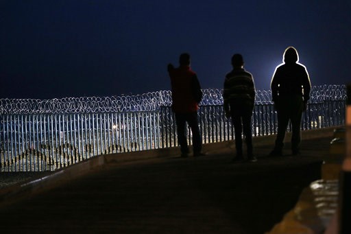 Migrants get cool reception in Mexican border town