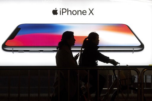Chinese court bans some iPhones over Qualcomm dispute