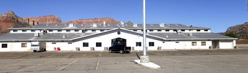 Polygamous group lets go of sprawling Arizona worship center