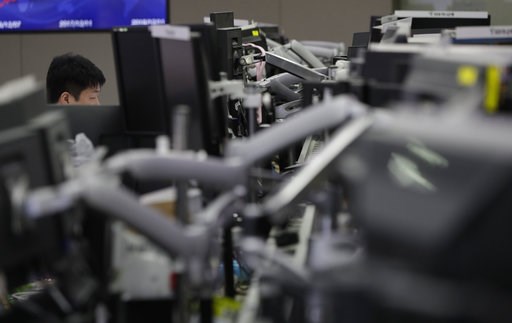 US-China trade hopes help shore up global stock markets