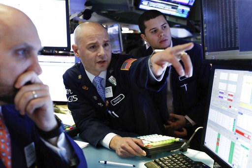Asian shares mixed amid silence on China-US trade talks