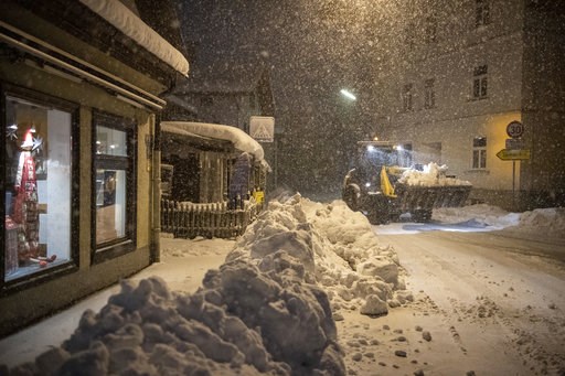Avalanche risk in Austria grows as snowfall continues