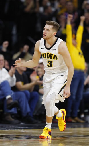 Iowa hands No. 16 Ohio State its 3rd straight loss, 72-62