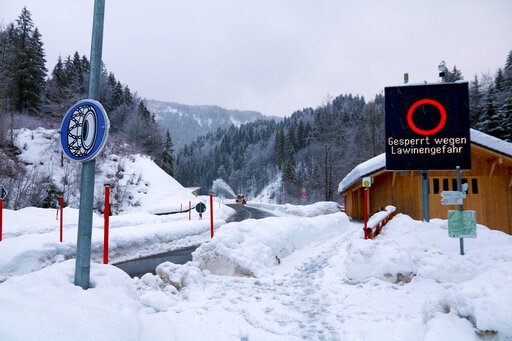 Avalanches, flooding cause disruptions in Austria, Germany