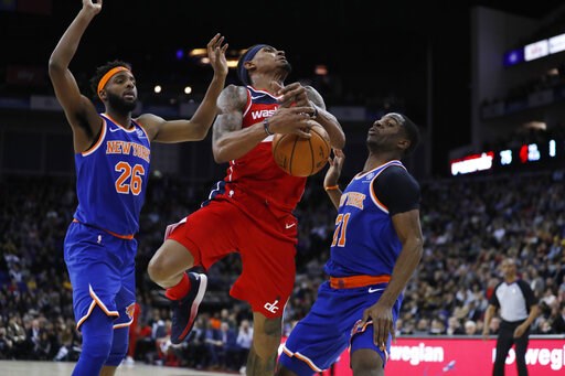 Knicks' last-second goaltend gives Wizards win in London