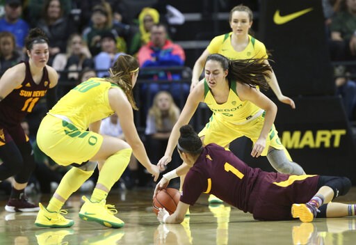 Ionescu scores 31, No. 5 Ducks top No. 19 Sun Devils 77-71