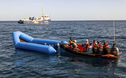 France summons Italian envoy over Di Maio's migrant remarks