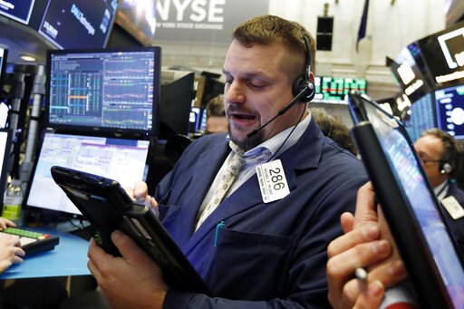 US stocks waver as signs of future profit growth wobble