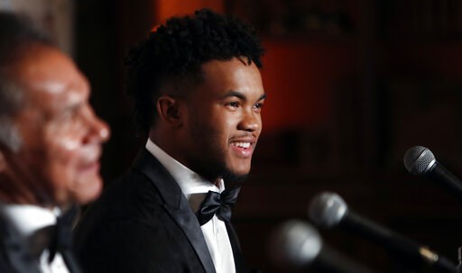 Murray waits to measure up after picking NFL over baseball
