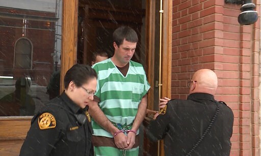 Key witness says Colorado man fatally beat fiancee with bat
