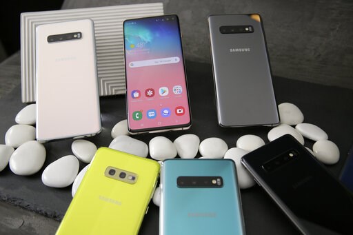 The Latest: Analysts see Galaxy Fold as a niche product