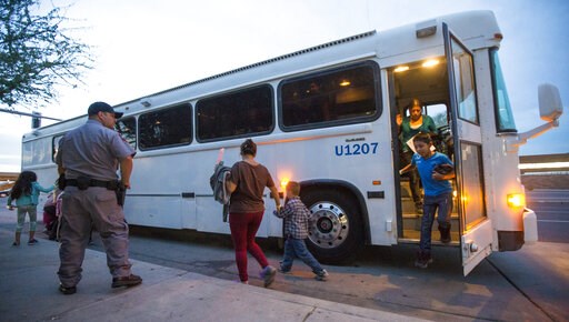 APNewsBreak: Greyhound won't let US drop migrants in depots