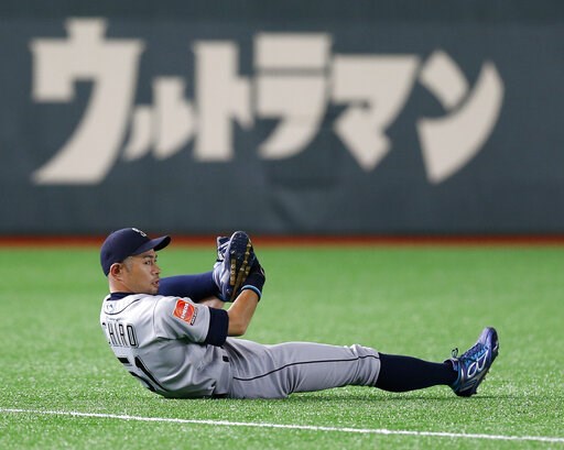 Ichiro walks off into history in 'sayonara' at Tokyo Dome