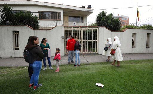 Venezuelan power struggle creates diplomatic duel abroad