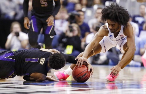 North Carolina returns to Sweet 16, beats Washington 81-59