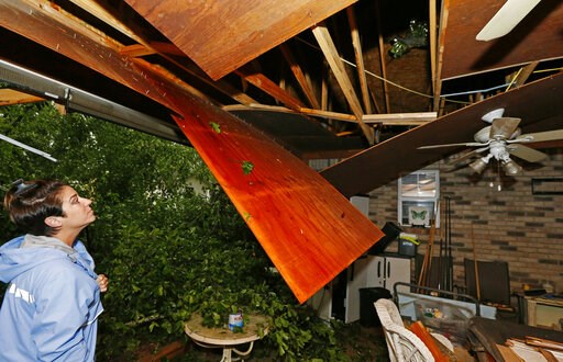 Storms in South kill girl in Florida, bring tornado threat