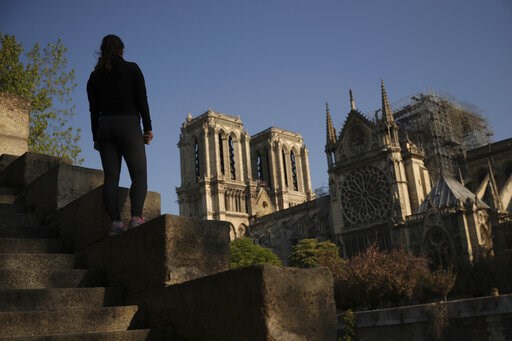 Paris Easter Mass honors firefighters who saved Notre Dame